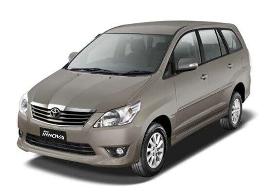 31 Toyota Innova 2.0 GX 8 STR BS-IV