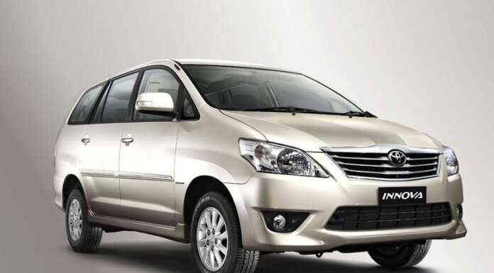 toyota-innova-default-image Toyota Innova 2.5 E PS 8 STR BS-IV (Diesel)