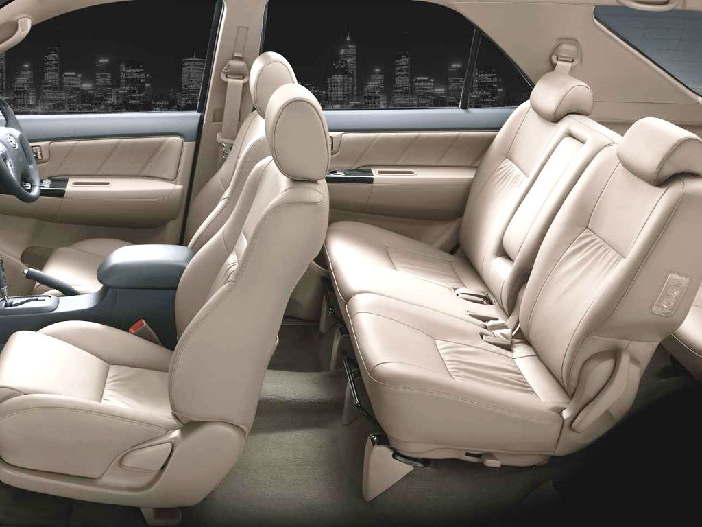 Toyota Fortuner 2.5 L Interiors Seats
