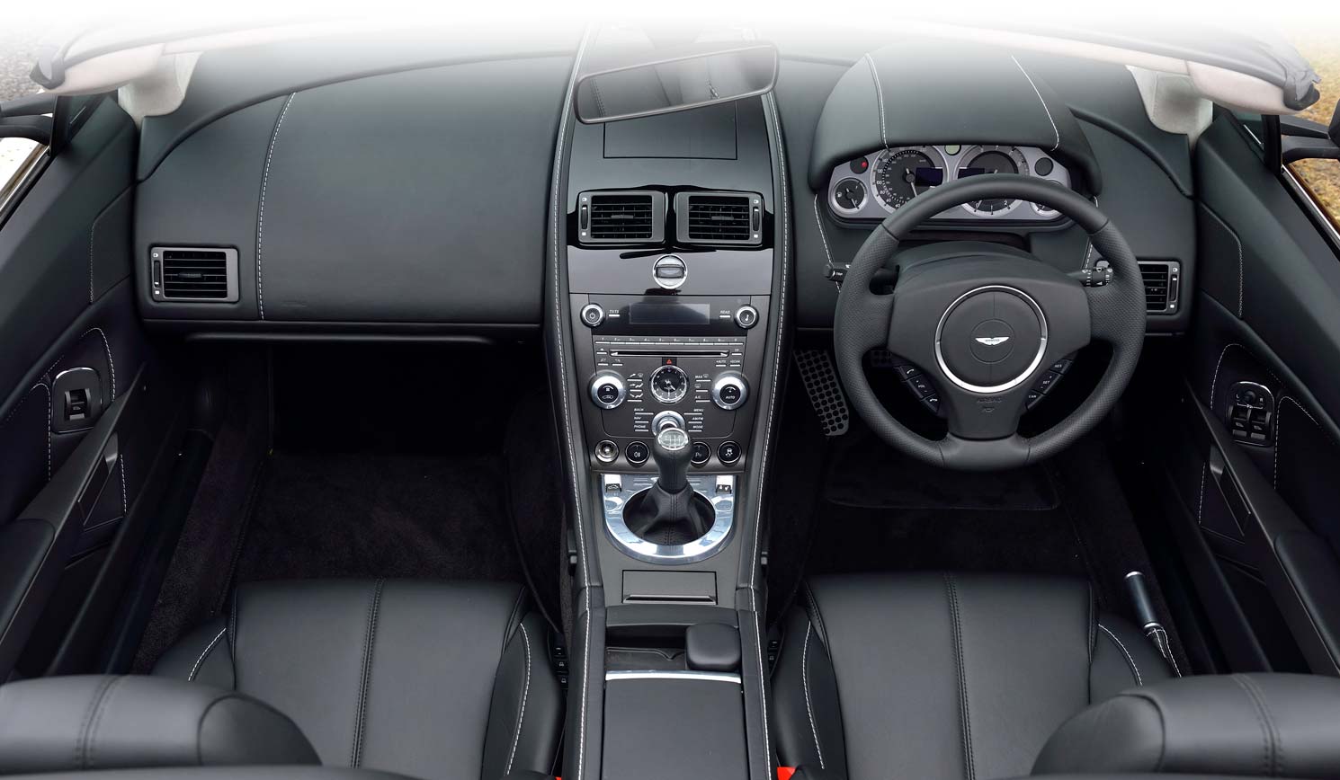 Aston Martin V8 Vantage Interiors Dashboard