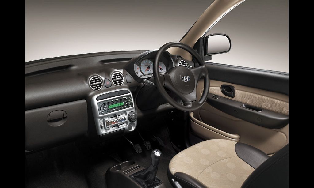 Hyundai Santro Xing Interiors Dashboard