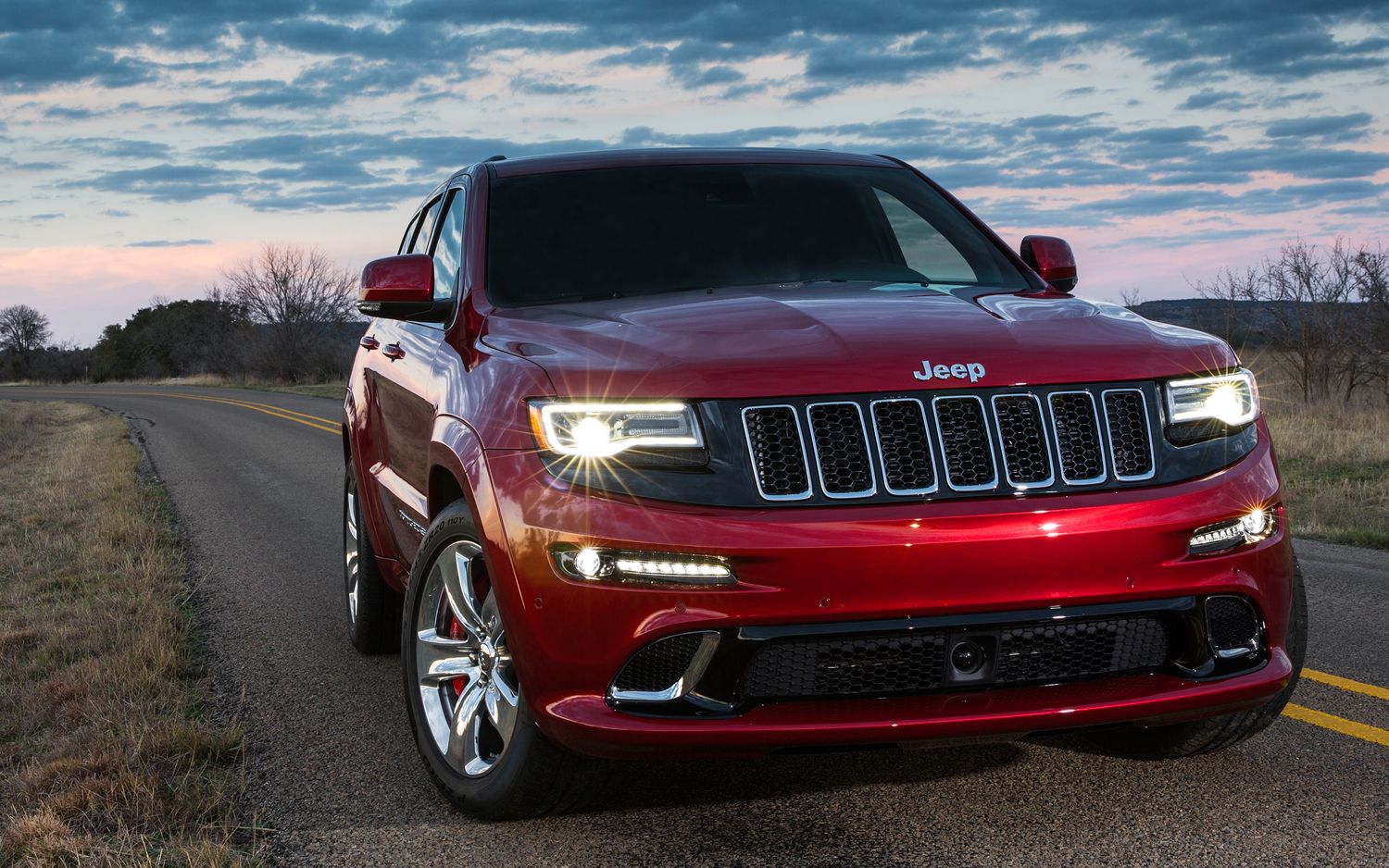 Jeep Grand Cherokee Exteriors Front View