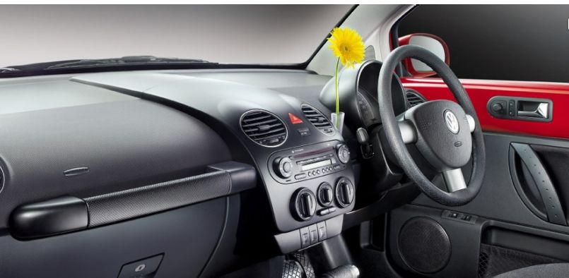 Volkswagen New Beetle Interiors Dashboard
