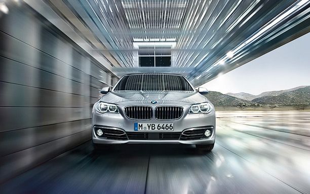 BMW 5 Series Exteriors Front View