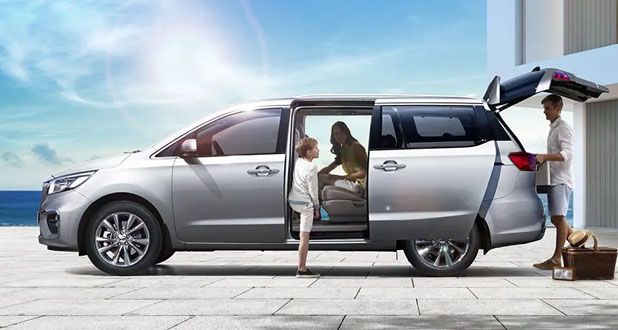 Kia-Carnival-Side-View