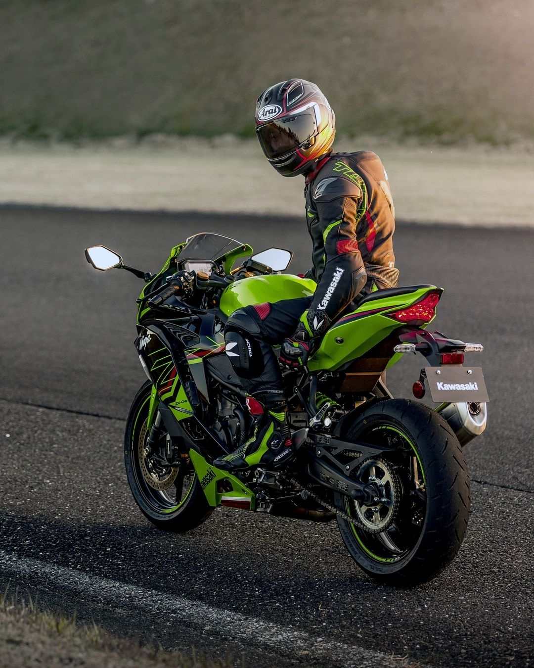 Kawasaki-Ninja-ZX-4R