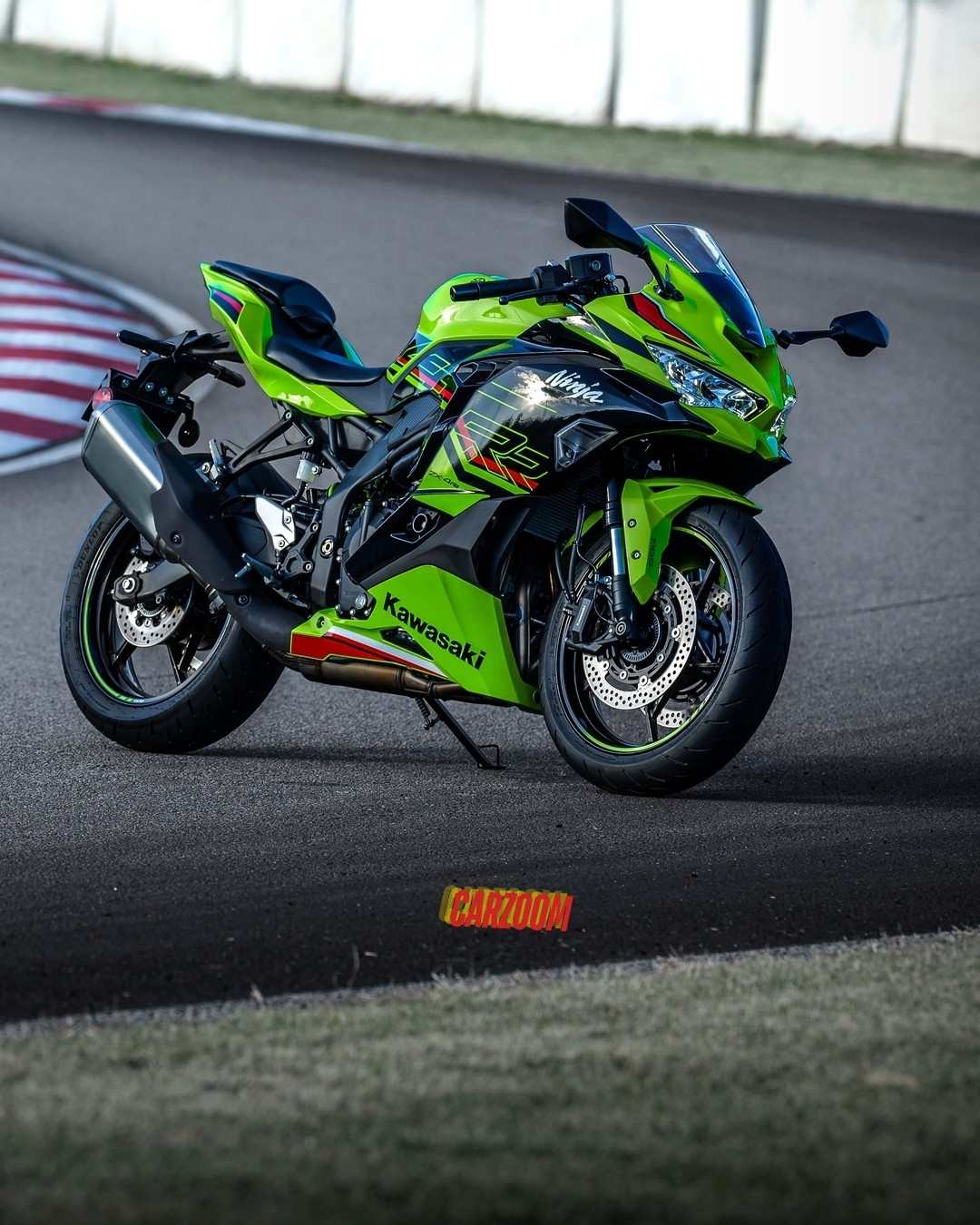 Kawasaki-Ninja-ZX-4R