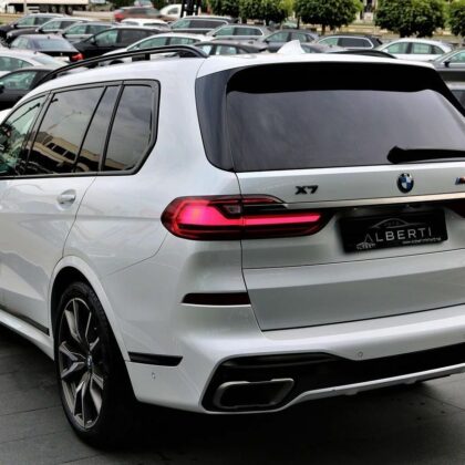 BMW-X7