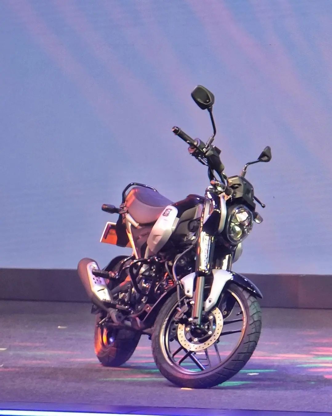 Bajaj-CNG-Bike