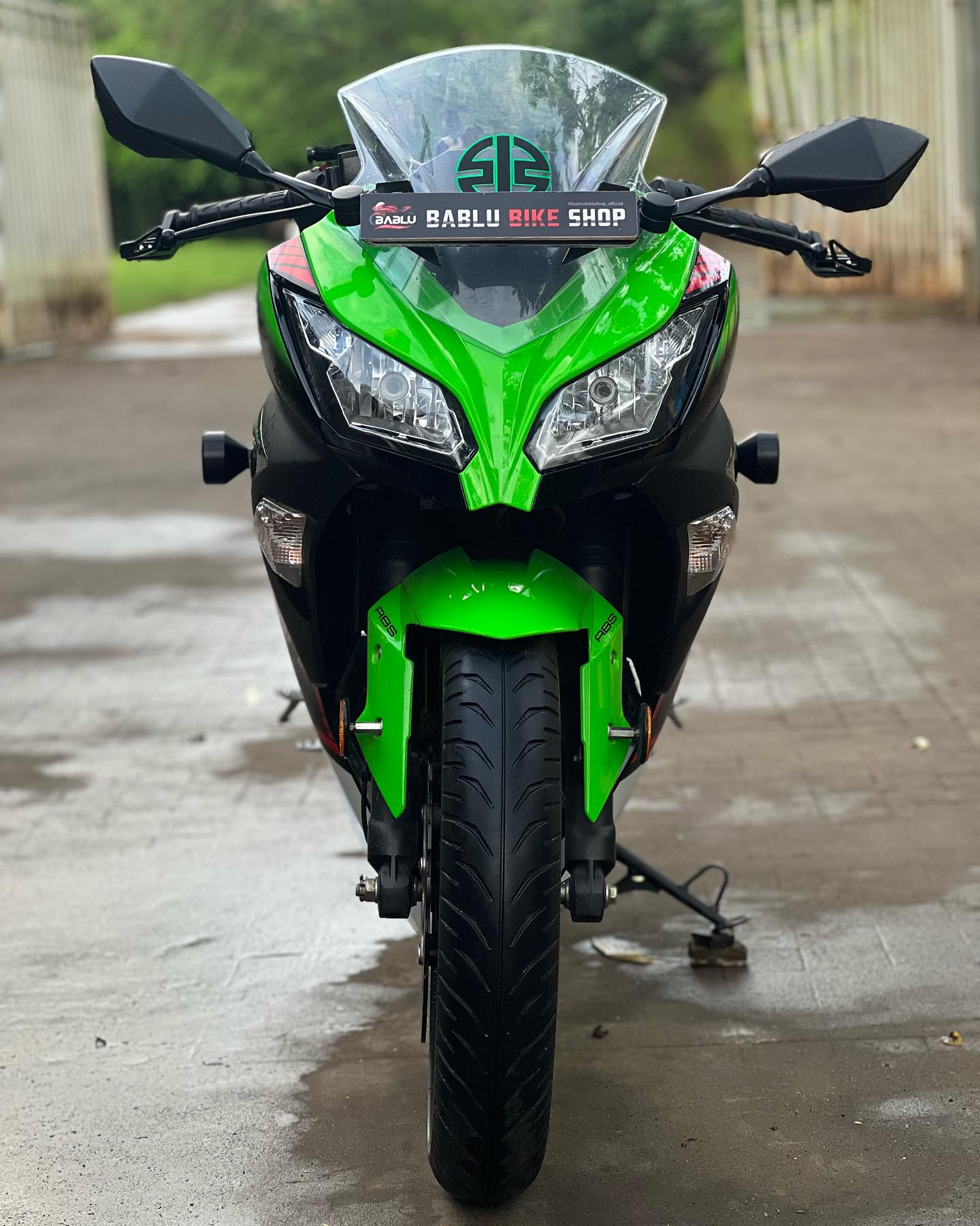 Kawasaki-Ninja-300