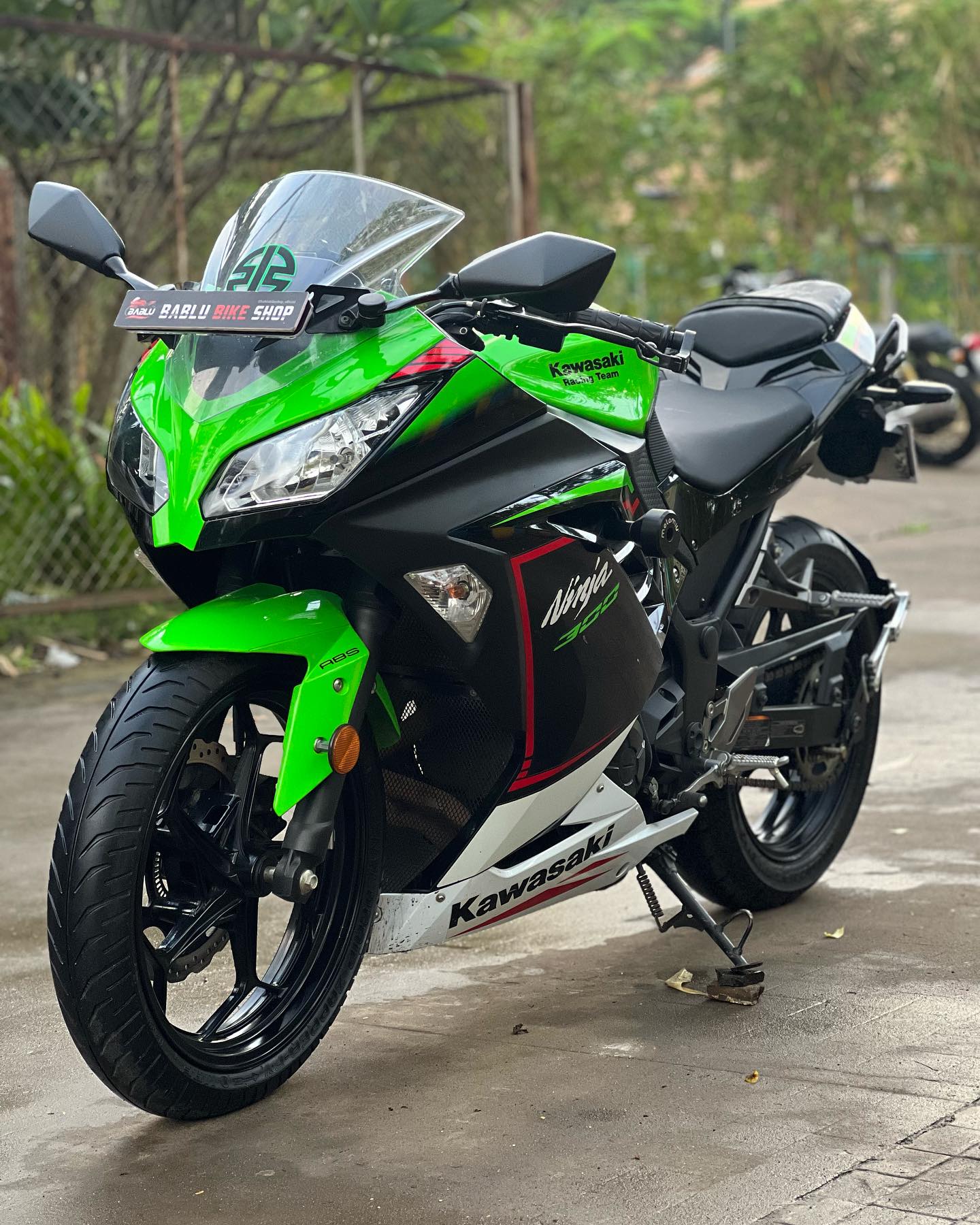 Kawasaki-Ninja-300